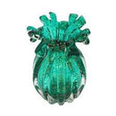 Vaso decorativo em vidro verde claro com detalhes dourados